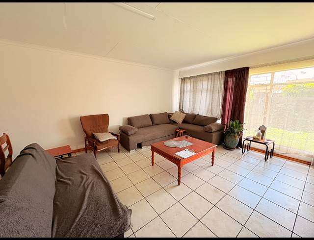 2 BEDROOM TOWNHOUSE FOR SALE IN DUNCANVILLE